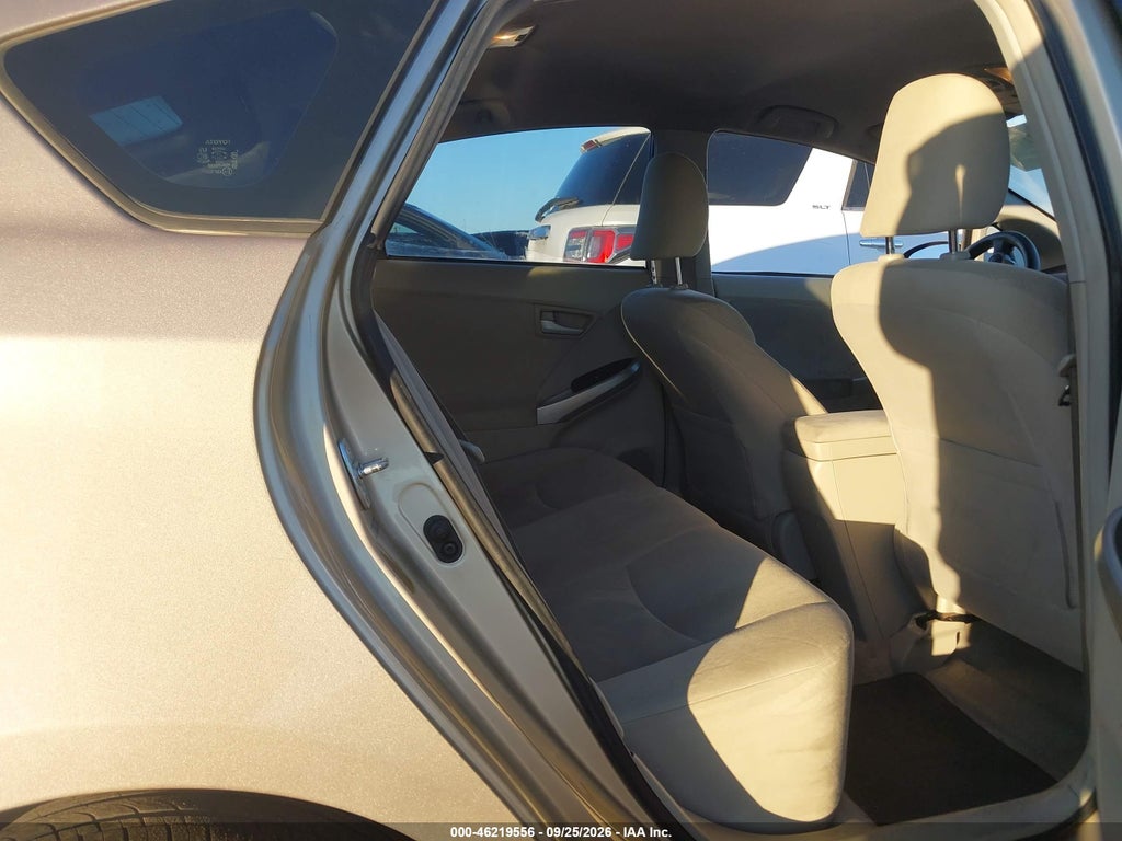 2011 Toyota Prius TWO photo 8