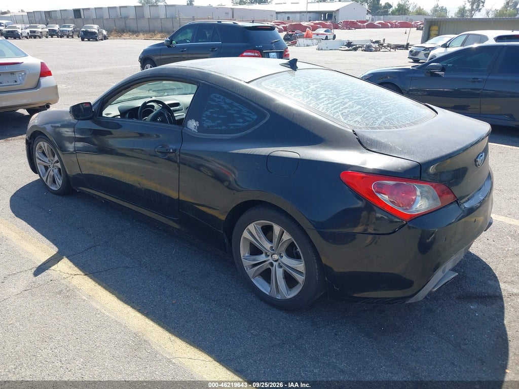 2010 Hyundai Genesis 3.8 Grand Touring photo 3