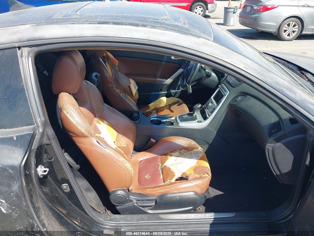 2010 Hyundai Genesis 3.8 Grand Touring photo 5