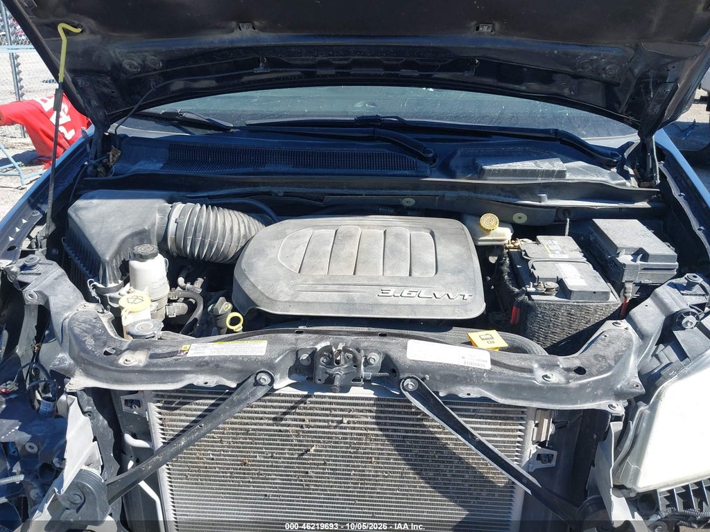 2013 Chrysler Town & Country Touring photo 10