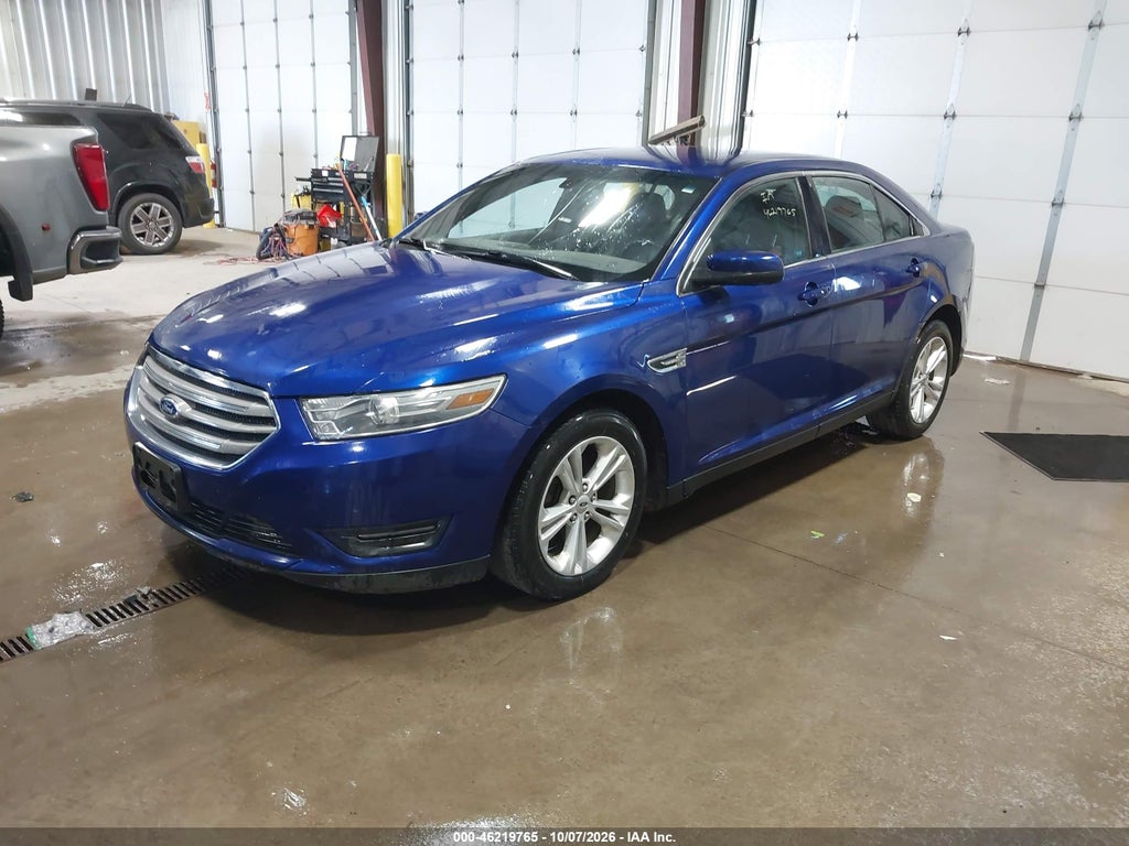 2013 Ford Taurus SEL photo 2