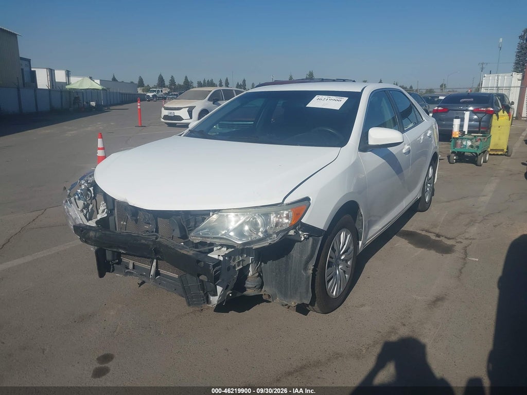 2012 Toyota Camry LE photo 2