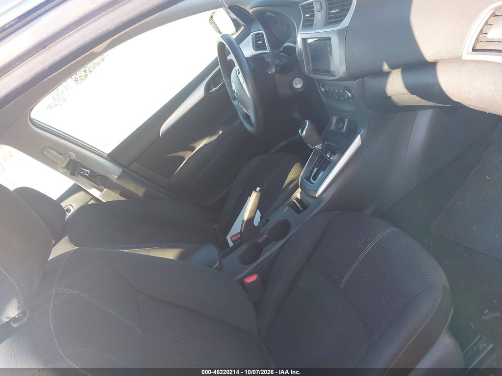 2017 Nissan Sentra S photo 5