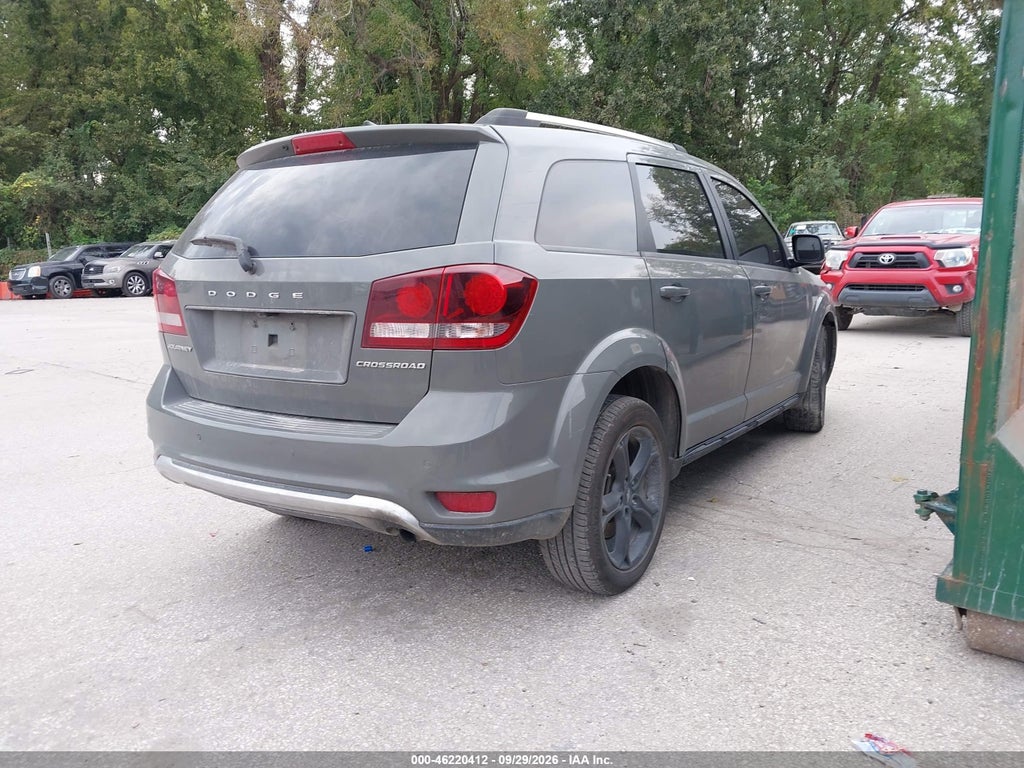 2020 Dodge Journey Crossroad photo 4