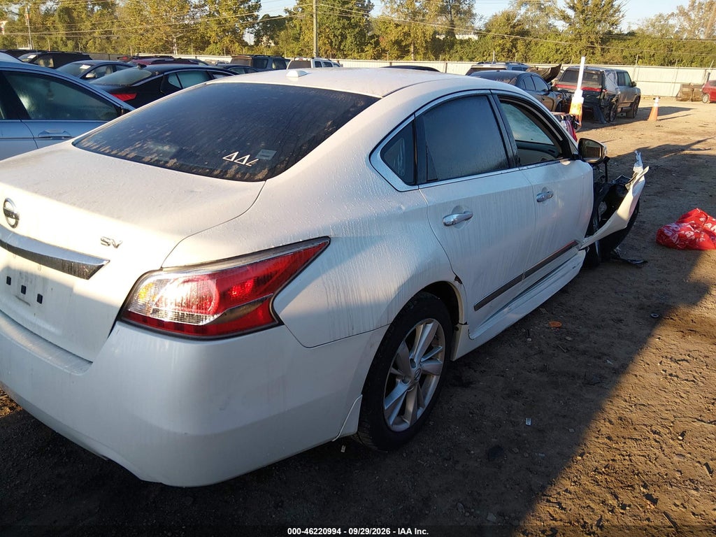 2015 Nissan Altima 2.5 SV photo 4