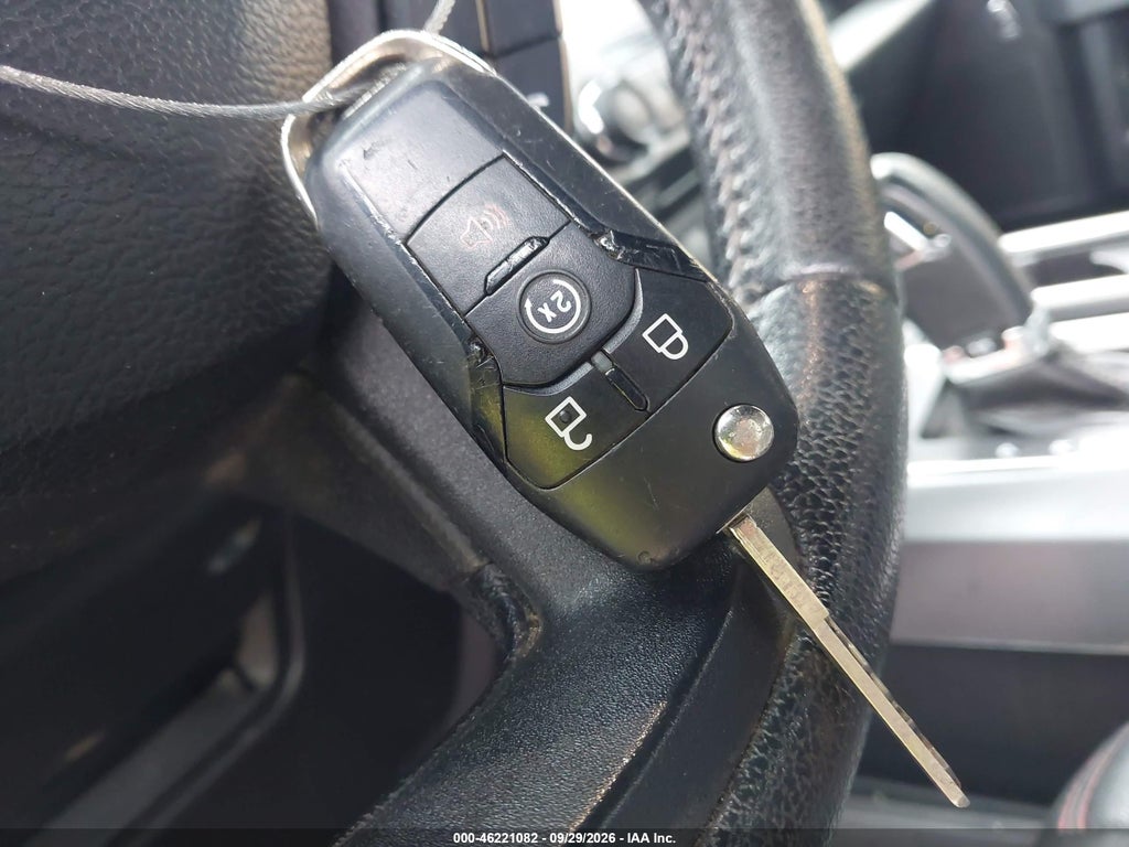 2015 Ford F-150 XLT photo 11