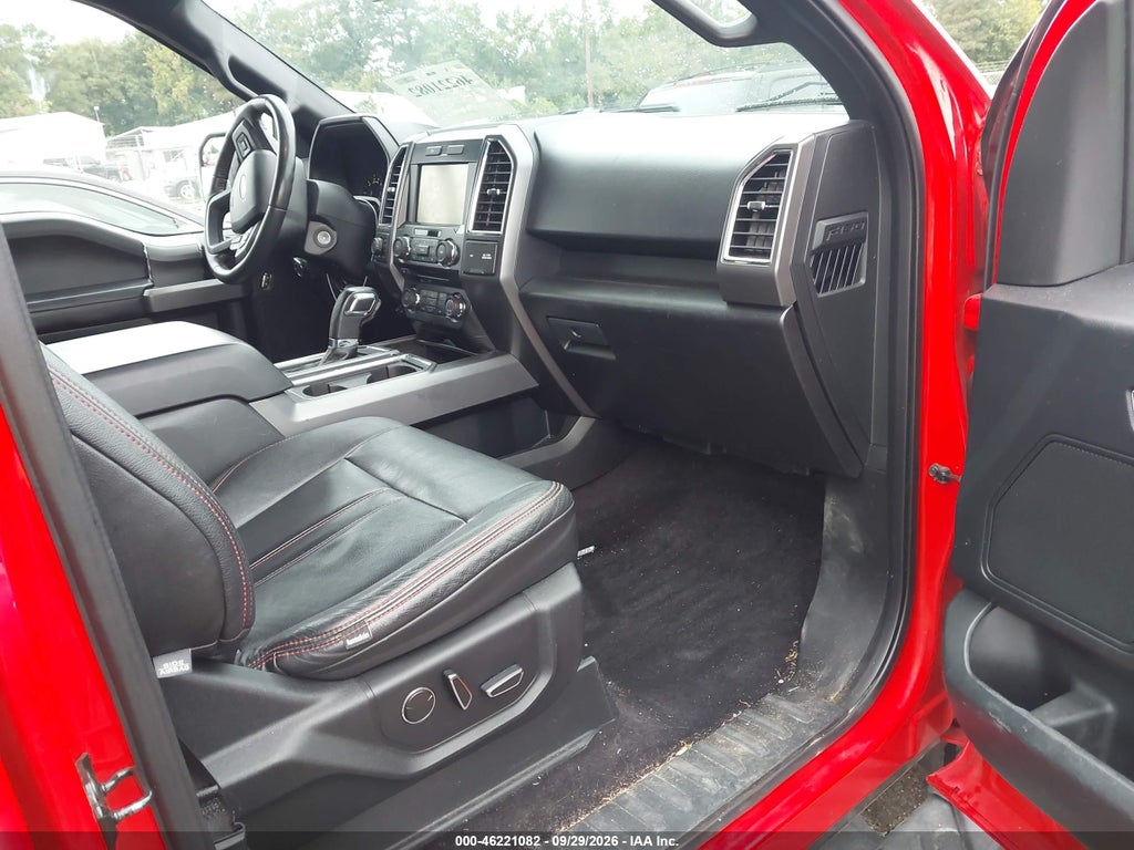 2015 Ford F-150 XLT photo 5