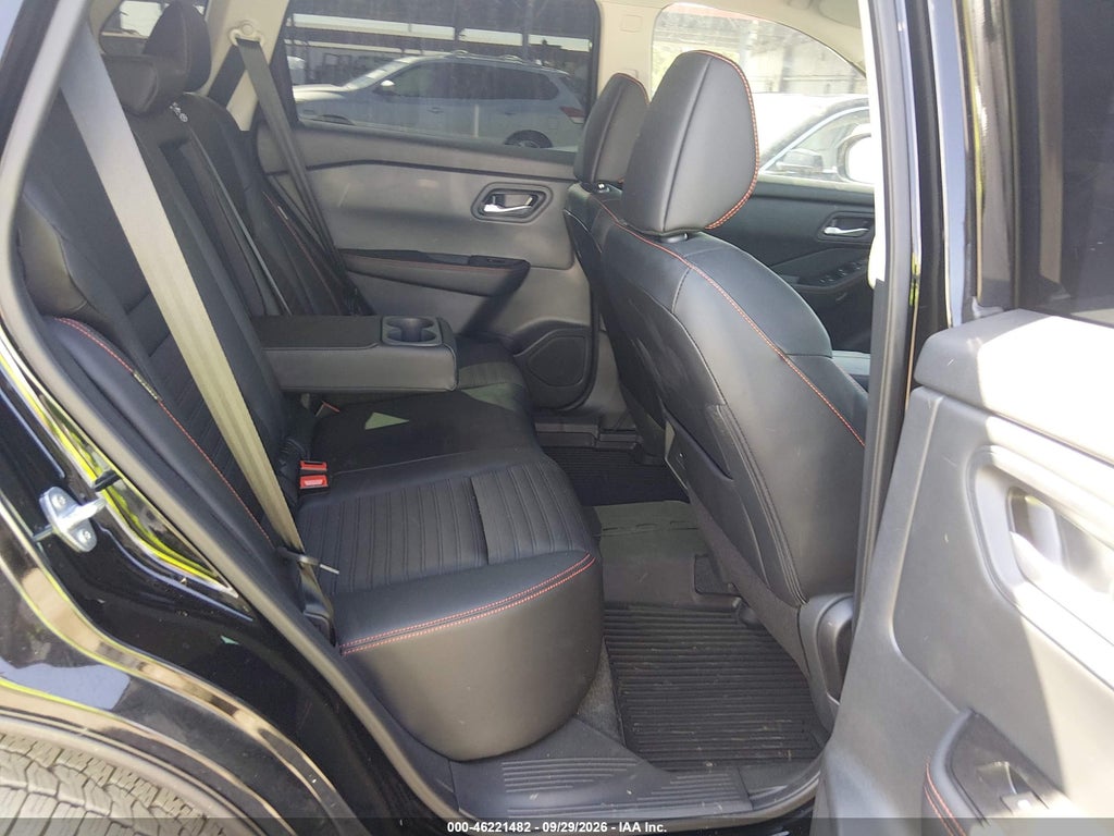 2026 Nissan Rogue Rock Creek photo 8