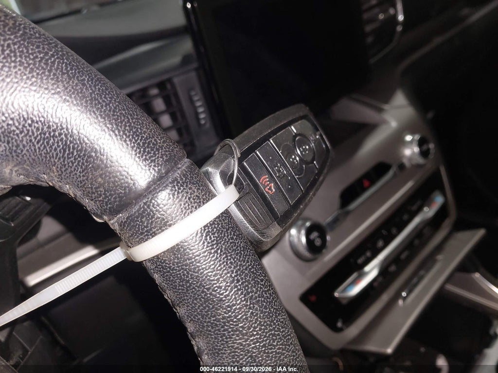 2021 Ford Explorer XLT photo 11