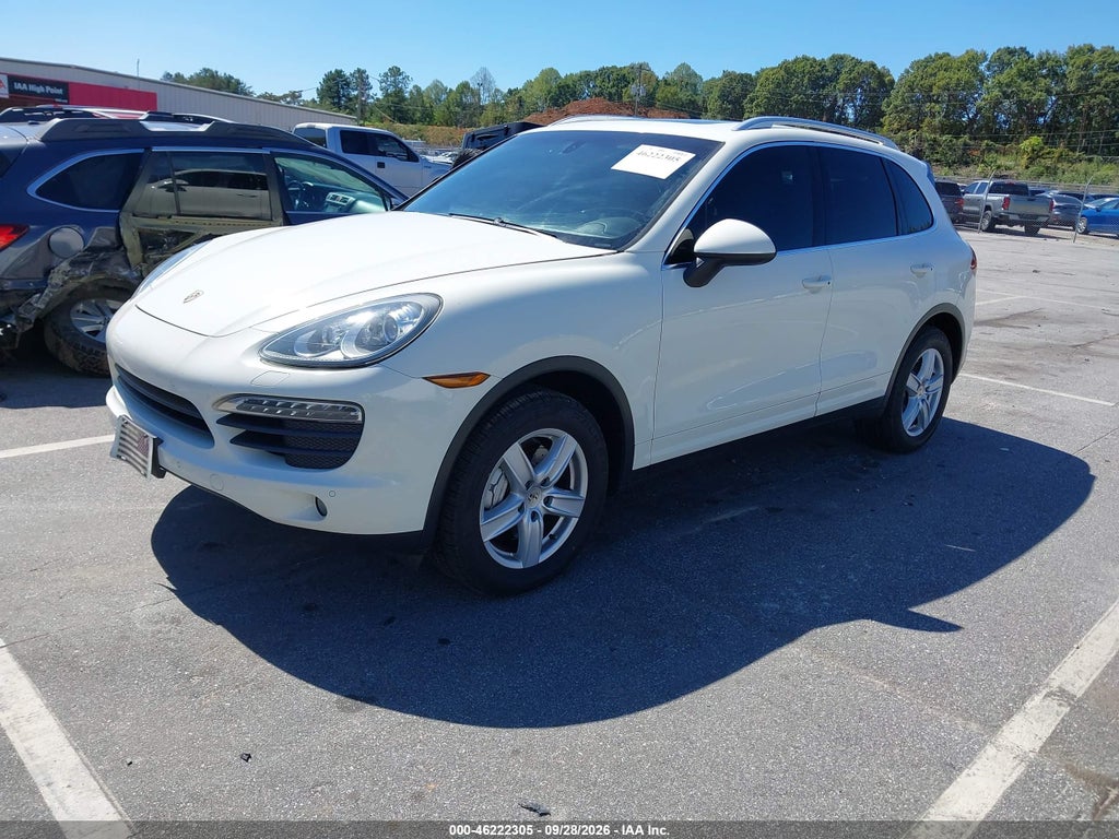 2012 Porsche Cayenne S photo 2