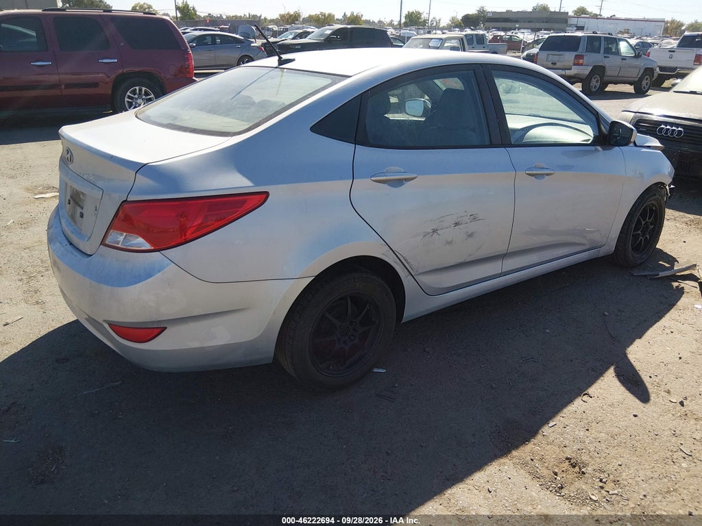 2016 Hyundai Accent SE photo 4