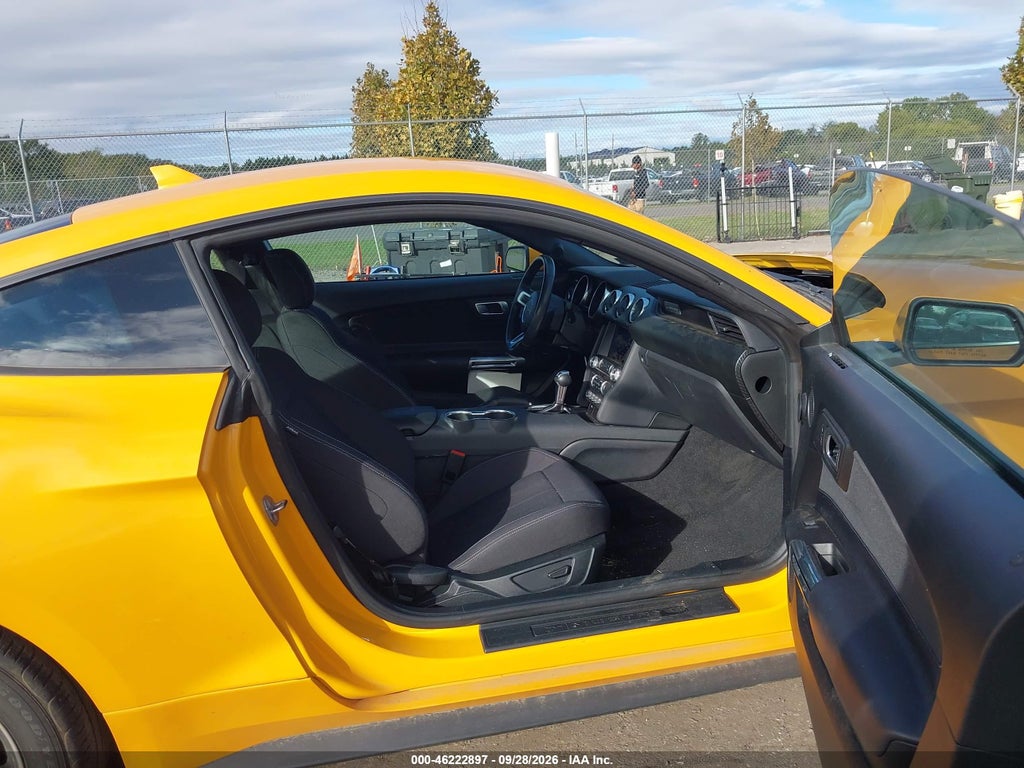 2022 Ford Mustang Ecoboost Fastback photo 5