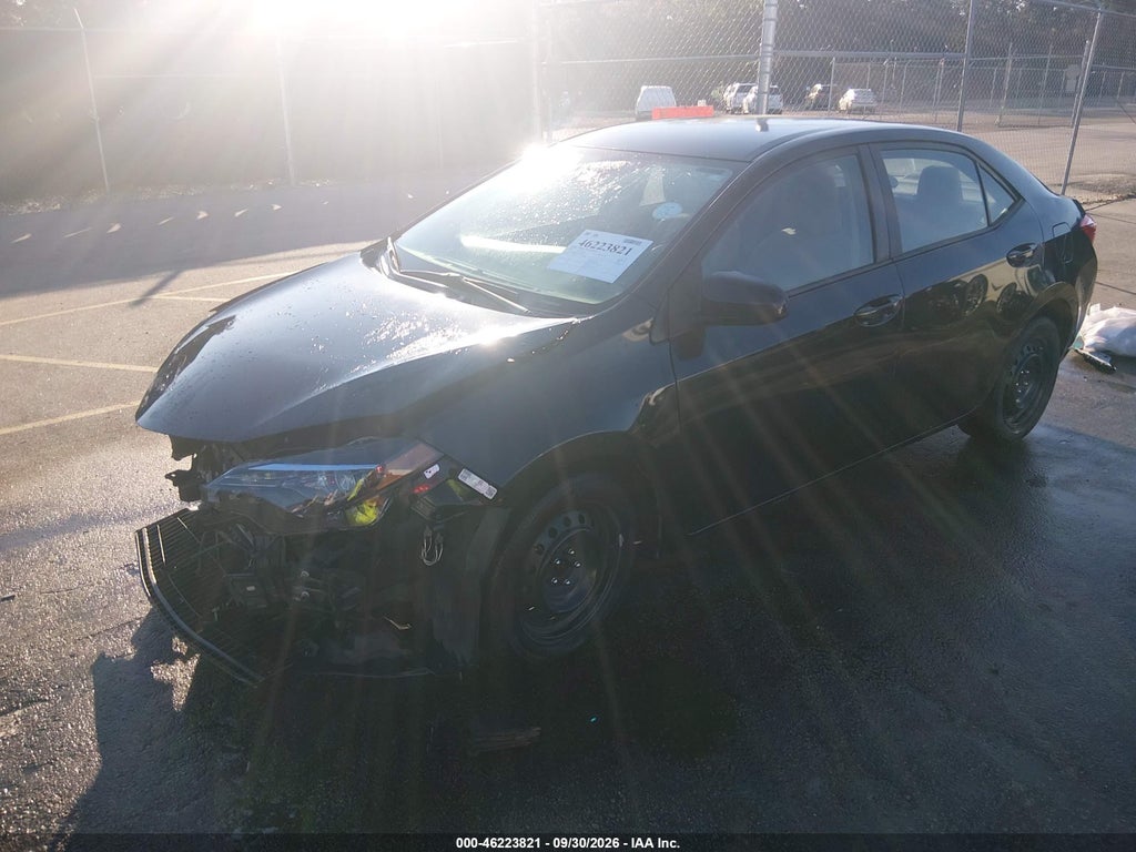2019 Toyota Corolla LE photo 2
