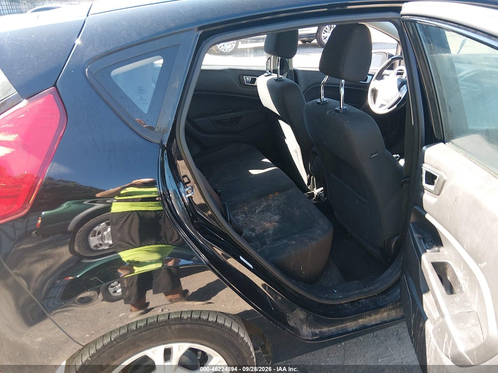 2016 Ford Fiesta SE photo 8