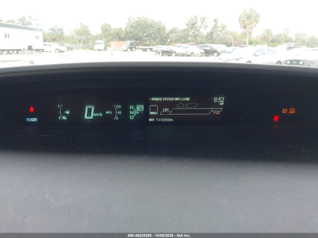 2013 Toyota Prius Three photo 7