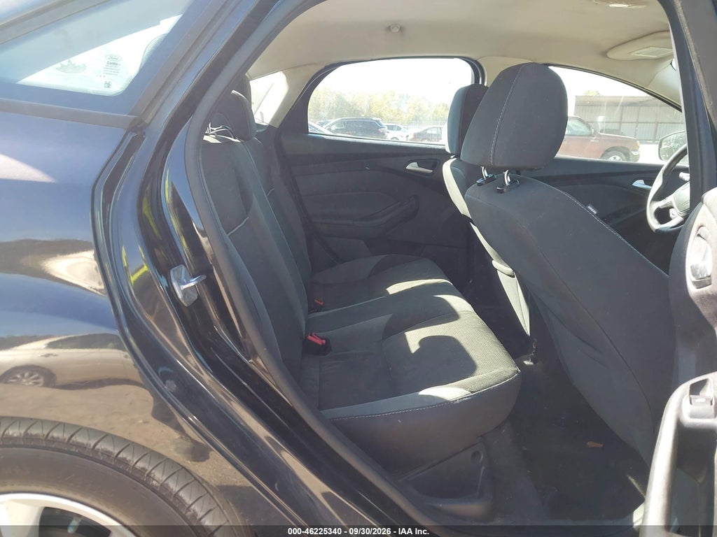 2014 Ford Focus SE photo 8