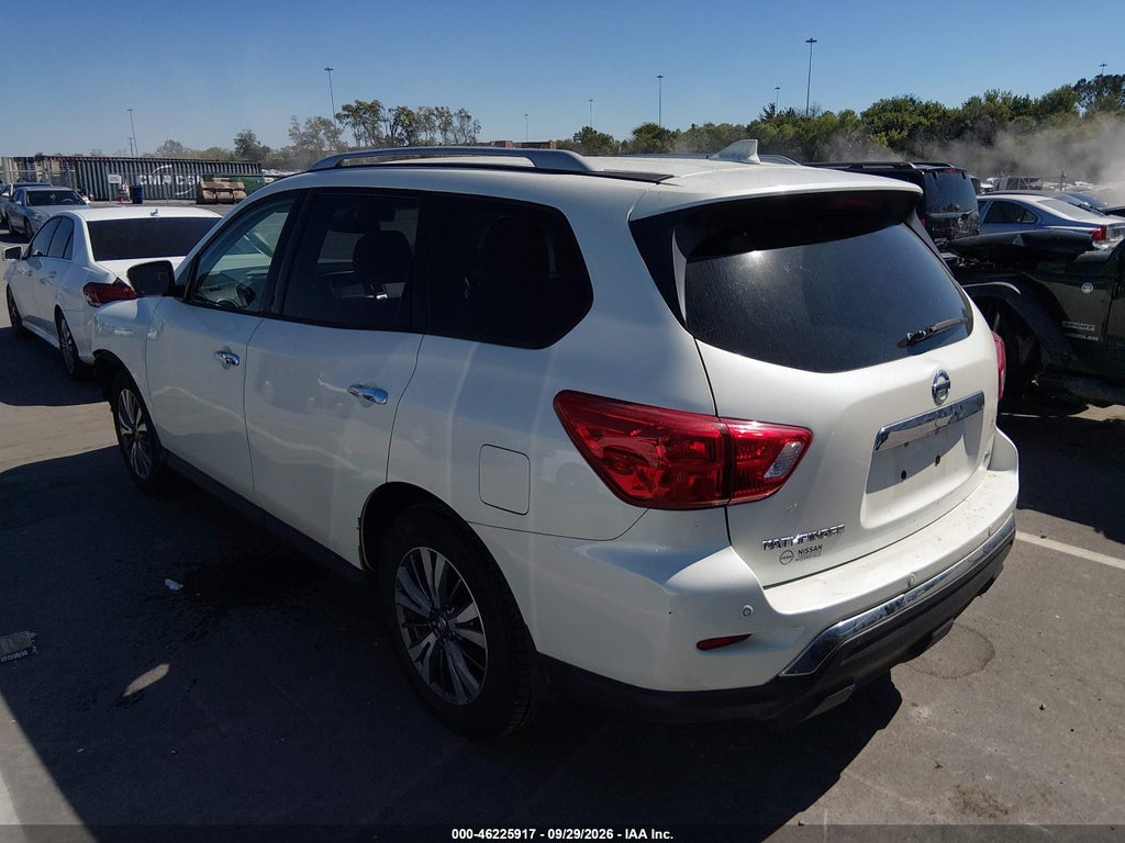 2019 Nissan Pathfinder SL photo 3