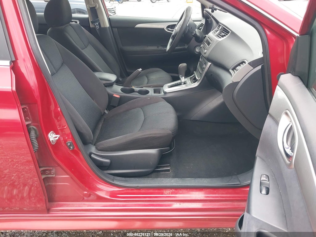 2013 Nissan Sentra SR photo 5