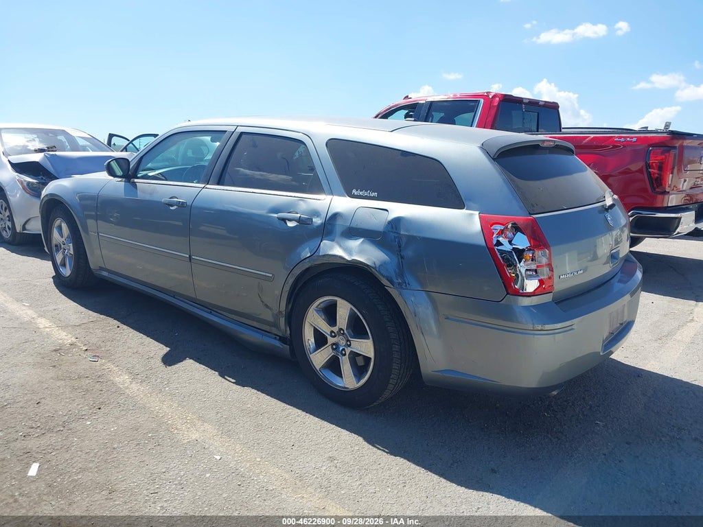 2007 Dodge Magnum RT photo 3