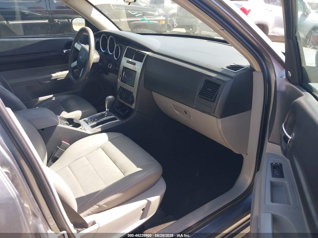 2007 Dodge Magnum RT photo 5