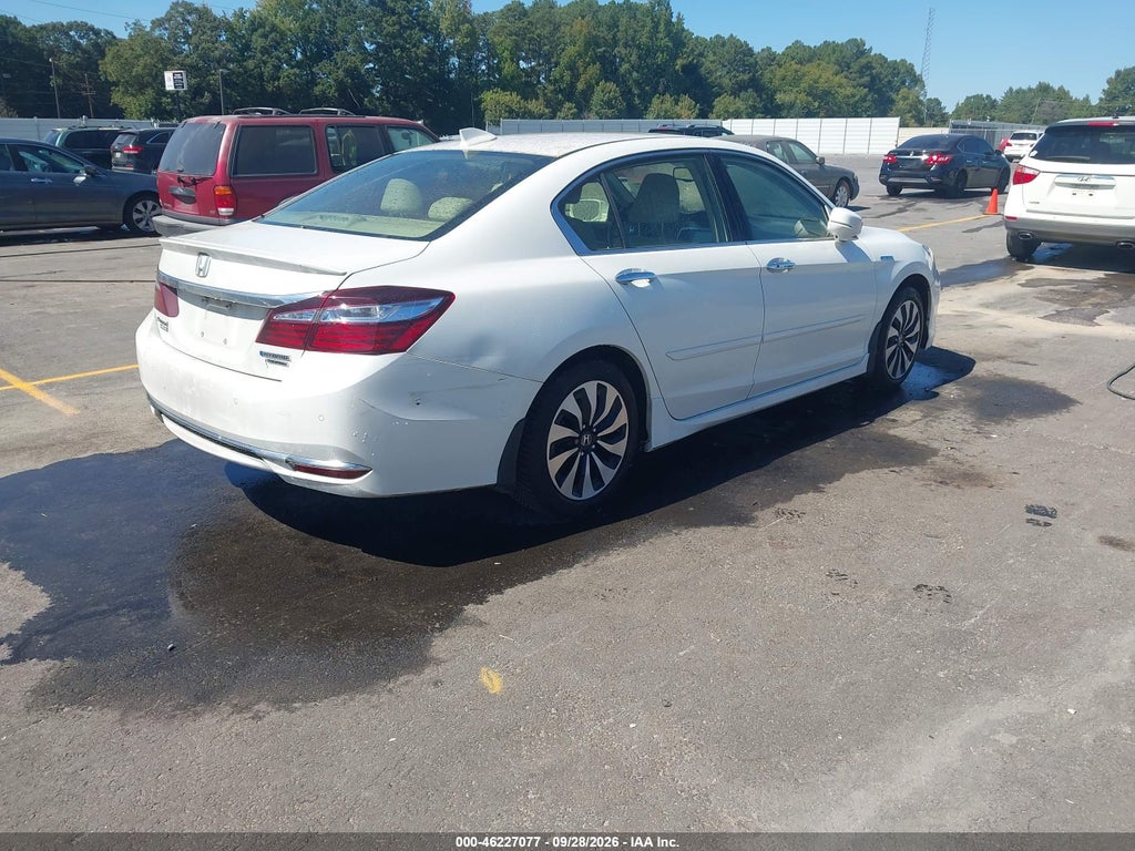 2017 Honda Accord Hybrid Touring photo 4