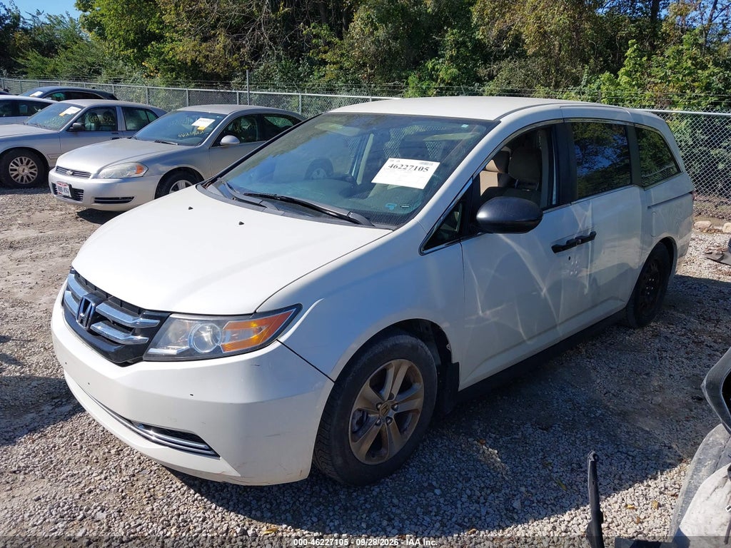 2016 Honda Odyssey LX photo 2