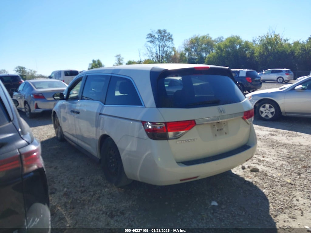 2016 Honda Odyssey LX photo 3