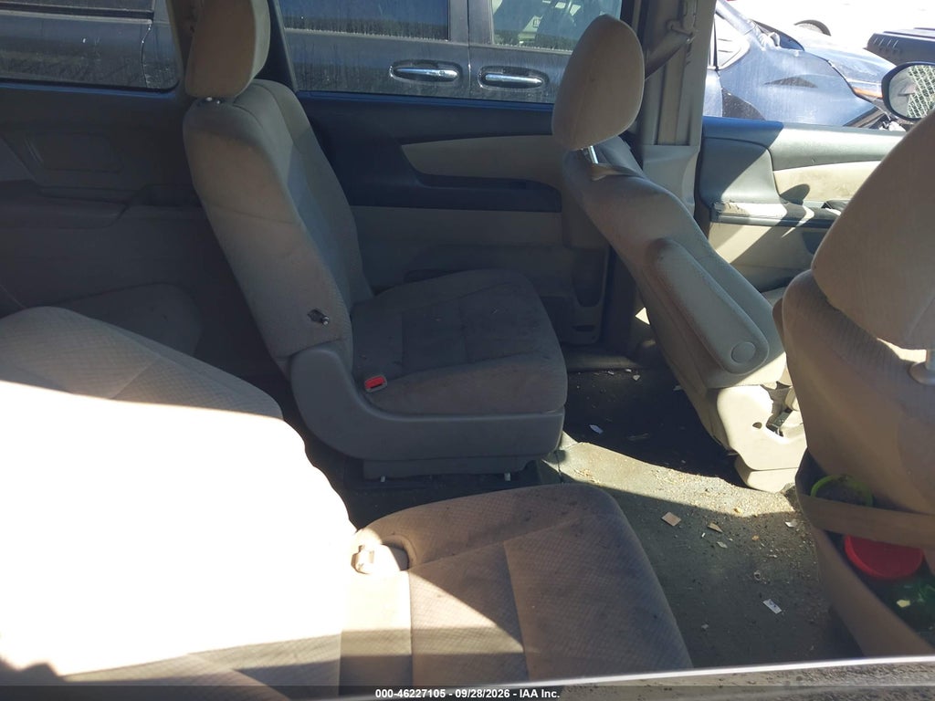 2016 Honda Odyssey LX photo 8