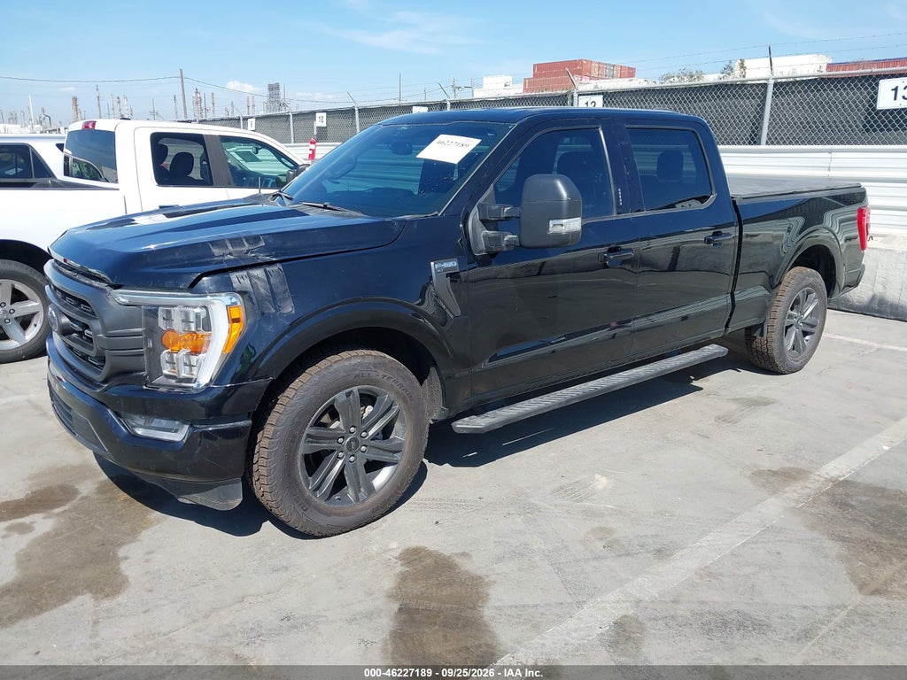 2021 Ford F-150 XLT photo 2