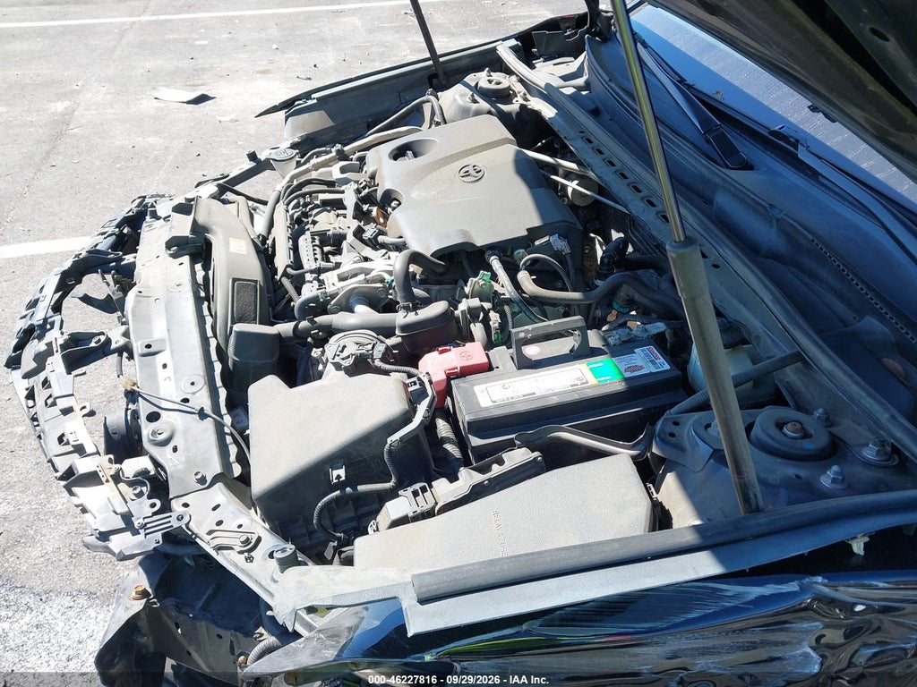 2018 Toyota Camry SE photo 10