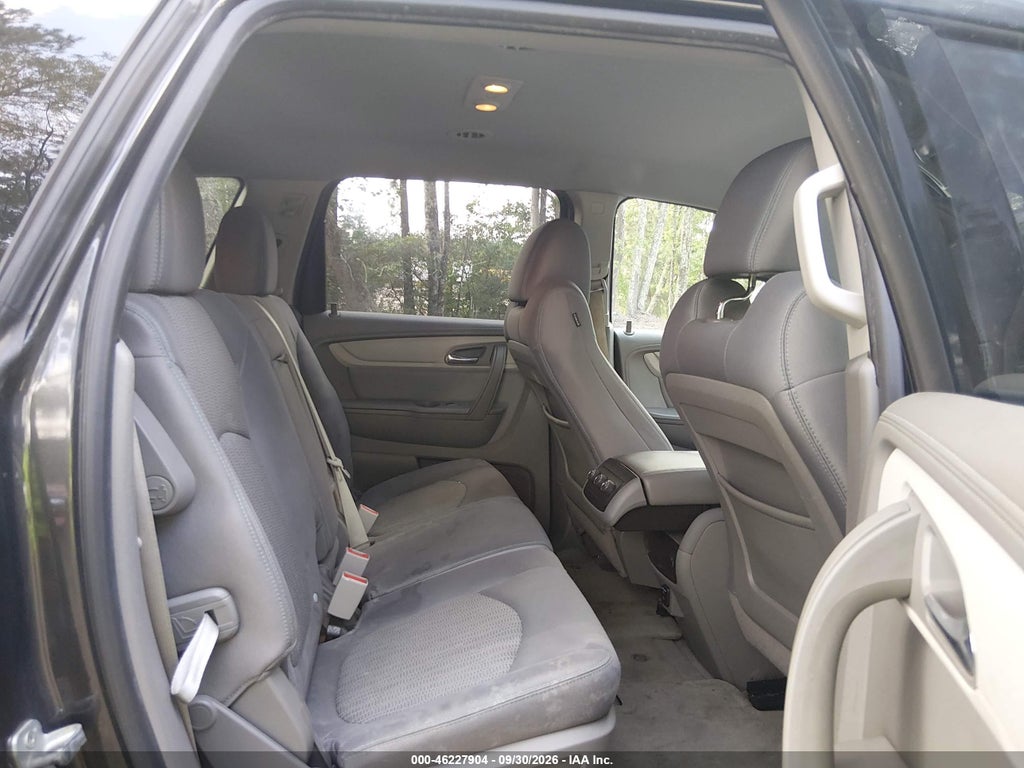 2015 Chevrolet Traverse LS photo 8