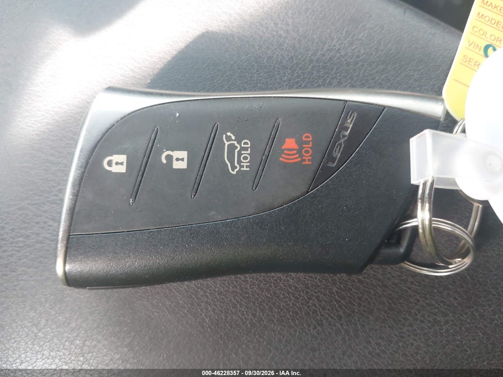 2019 Lexus UX 200 photo 11