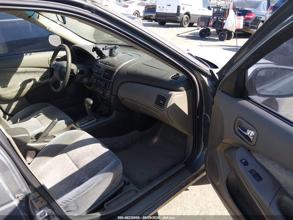 2000 Nissan Sentra GXE/XE photo 5