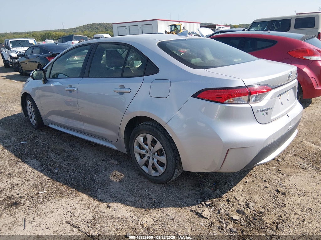 2022 Toyota Corolla LE photo 3