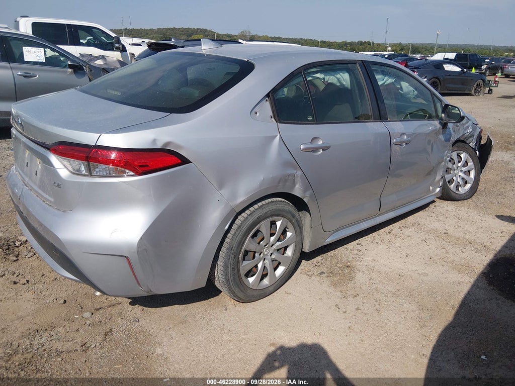 2022 Toyota Corolla LE photo 4
