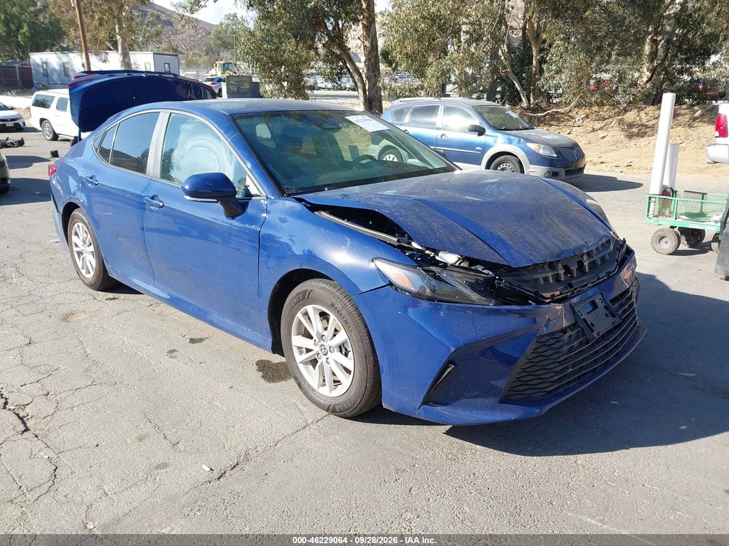 TOYOTA CAMRY 2026