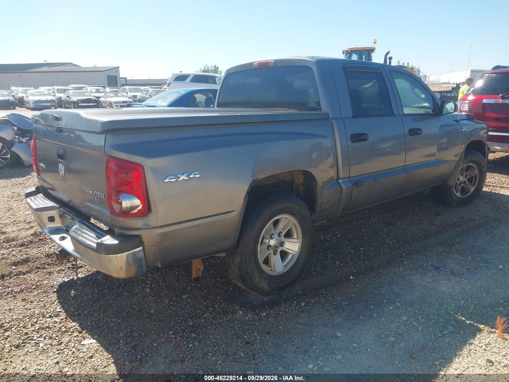 2009 Dodge Dakota SXT photo 4