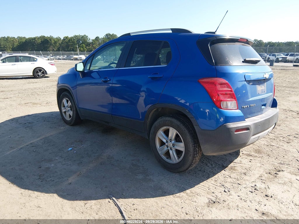 2016 Chevrolet Trax LT photo 3