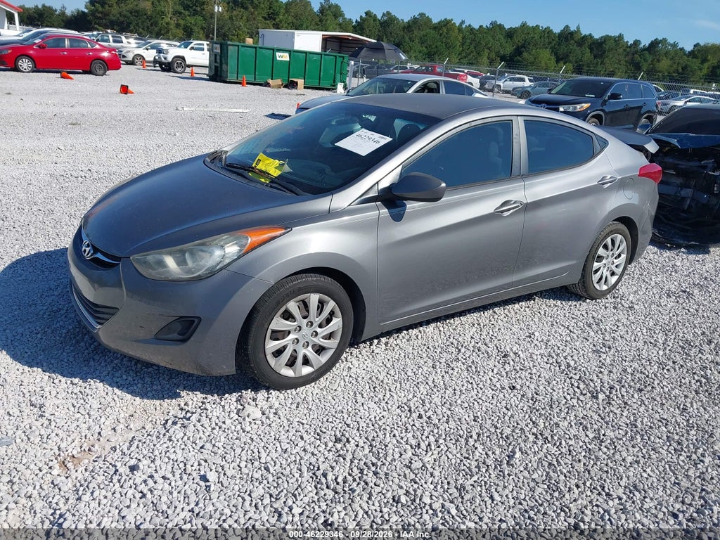 2013 Hyundai Elantra GLS photo 2