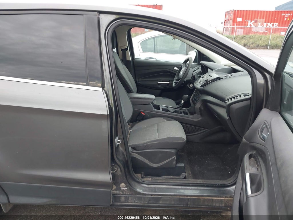 2017 Ford Escape SE photo 5