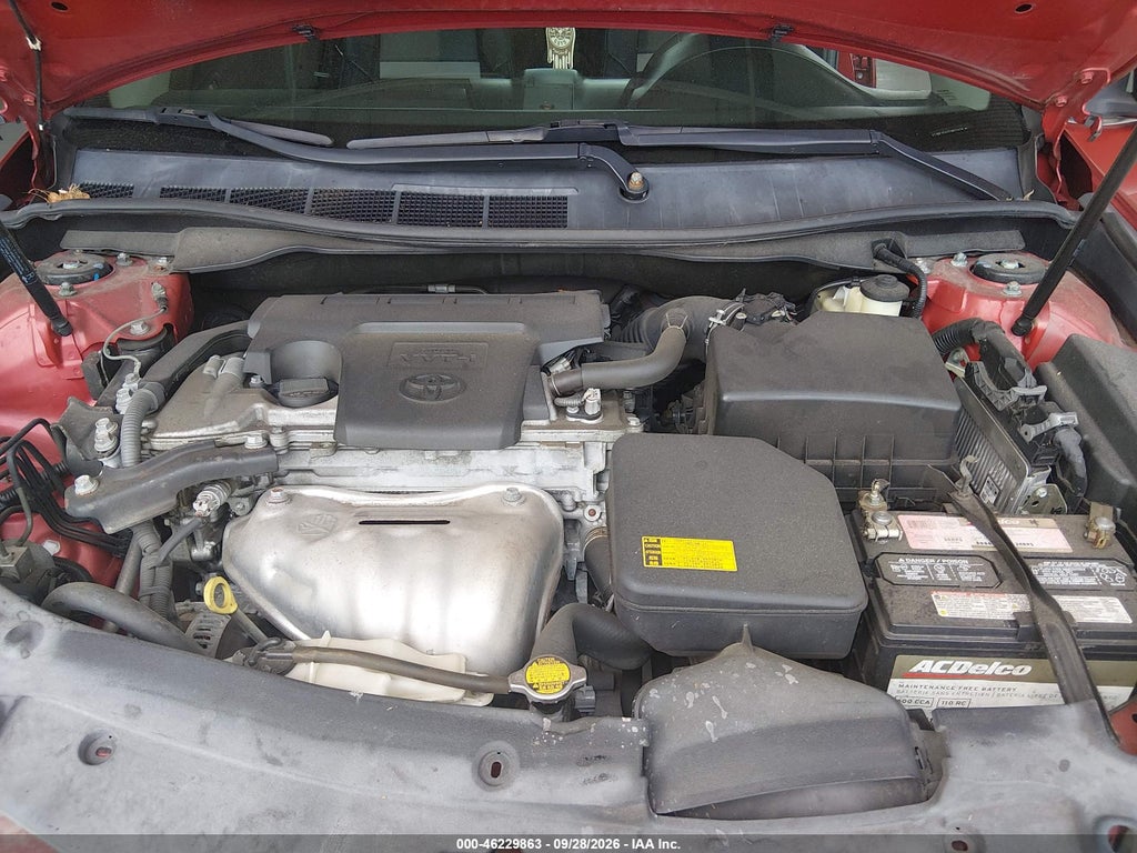 2014 Toyota Camry SE photo 10