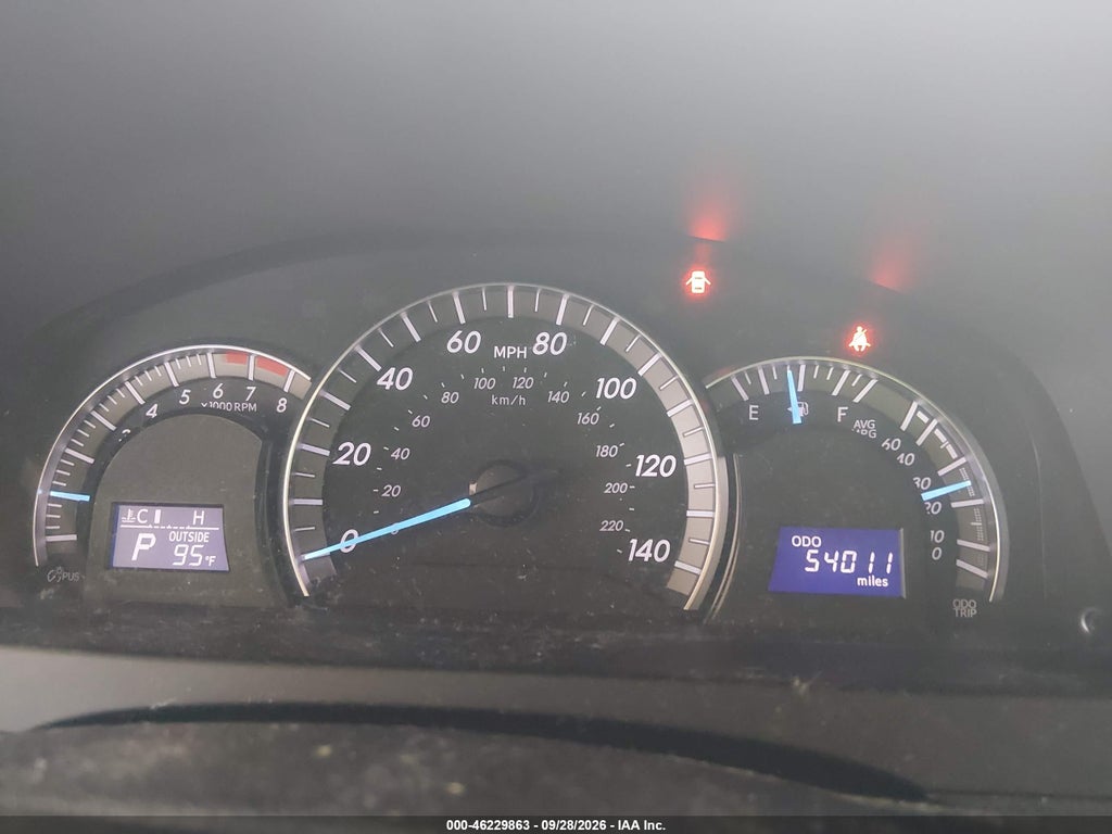 2014 Toyota Camry SE photo 7