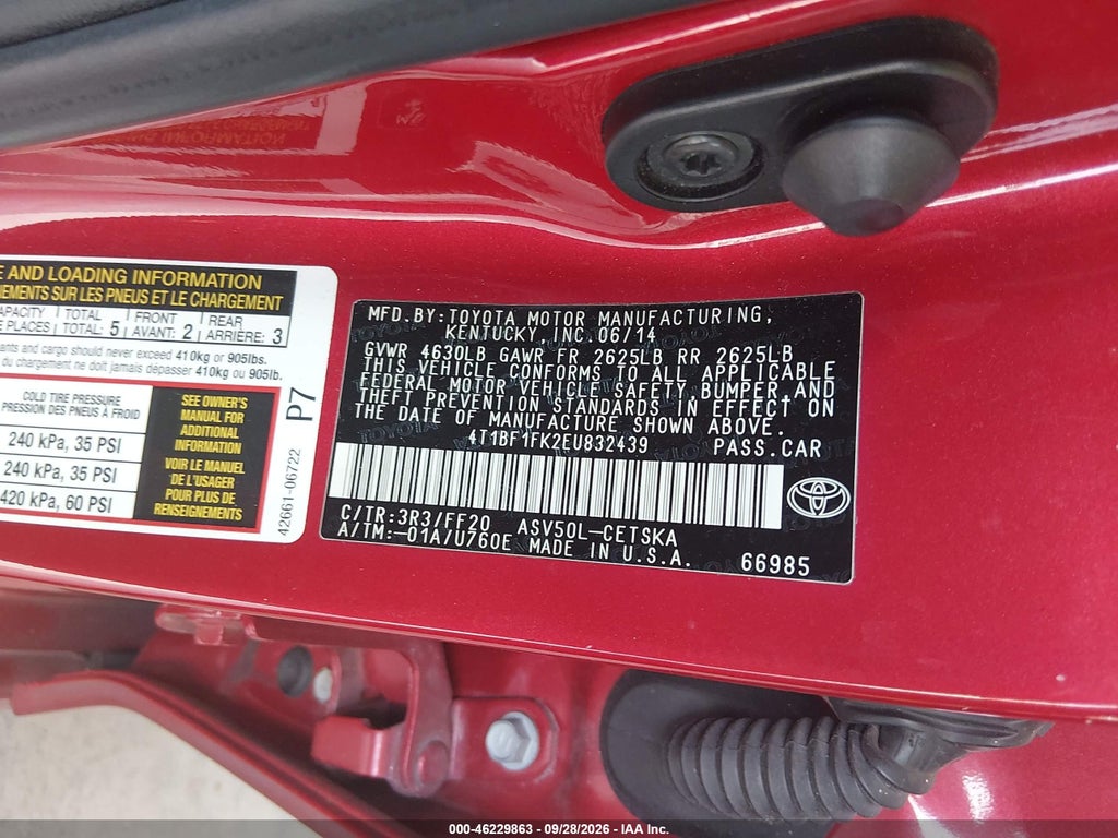 2014 Toyota Camry SE photo 9