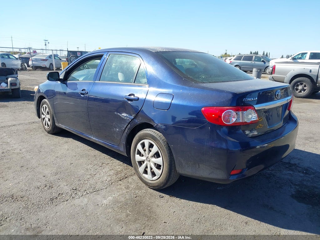 2011 Toyota Corolla photo 3