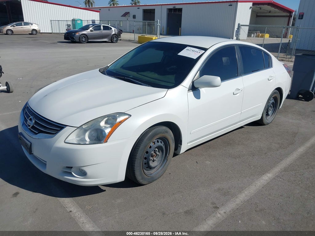 2012 Nissan Altima 2.5 S photo 2