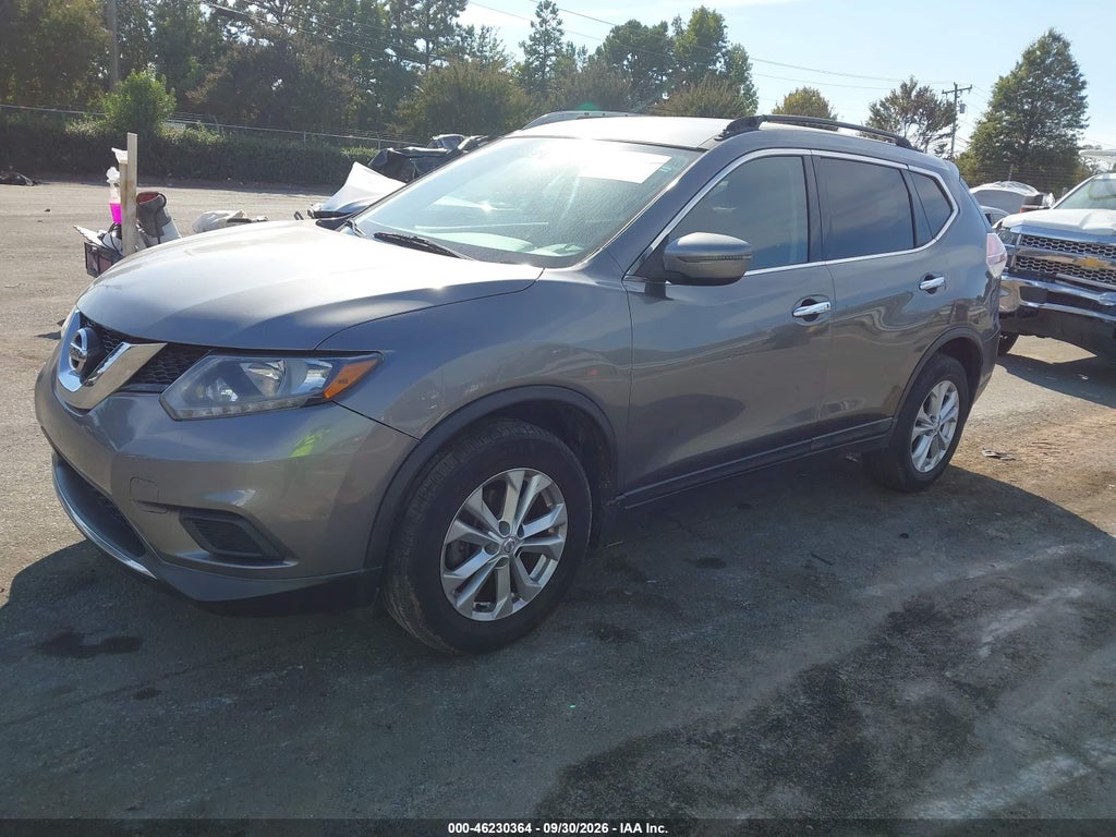2016 Nissan Rogue SV photo 2