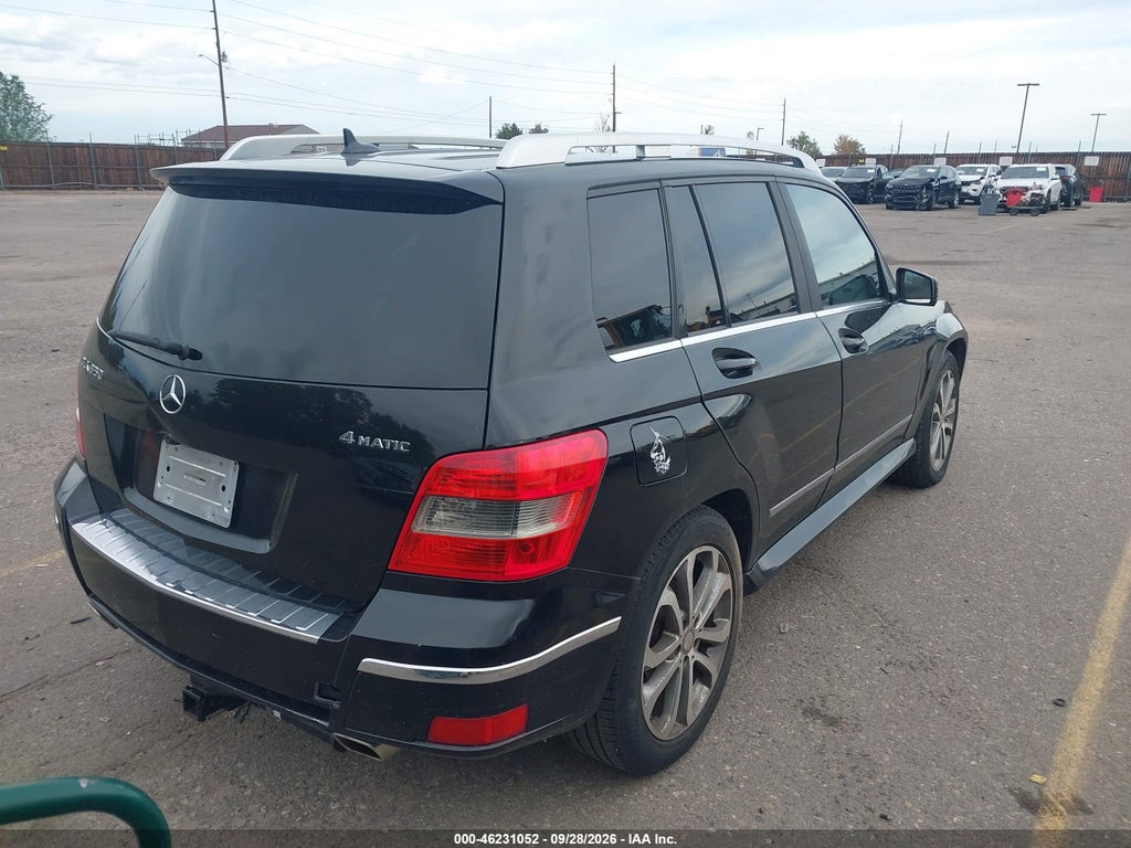 2010 Mercedes-Benz GLK 350 4MATIC photo 4