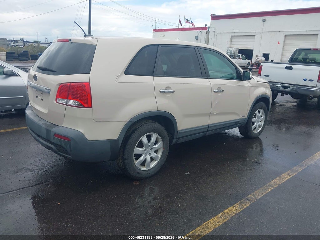 2011 Kia Sorento LX photo 4