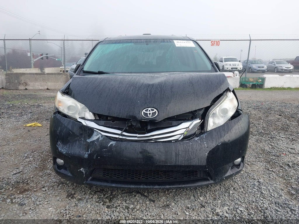 2012 Toyota Sienna Limited 7 Passenger photo 6