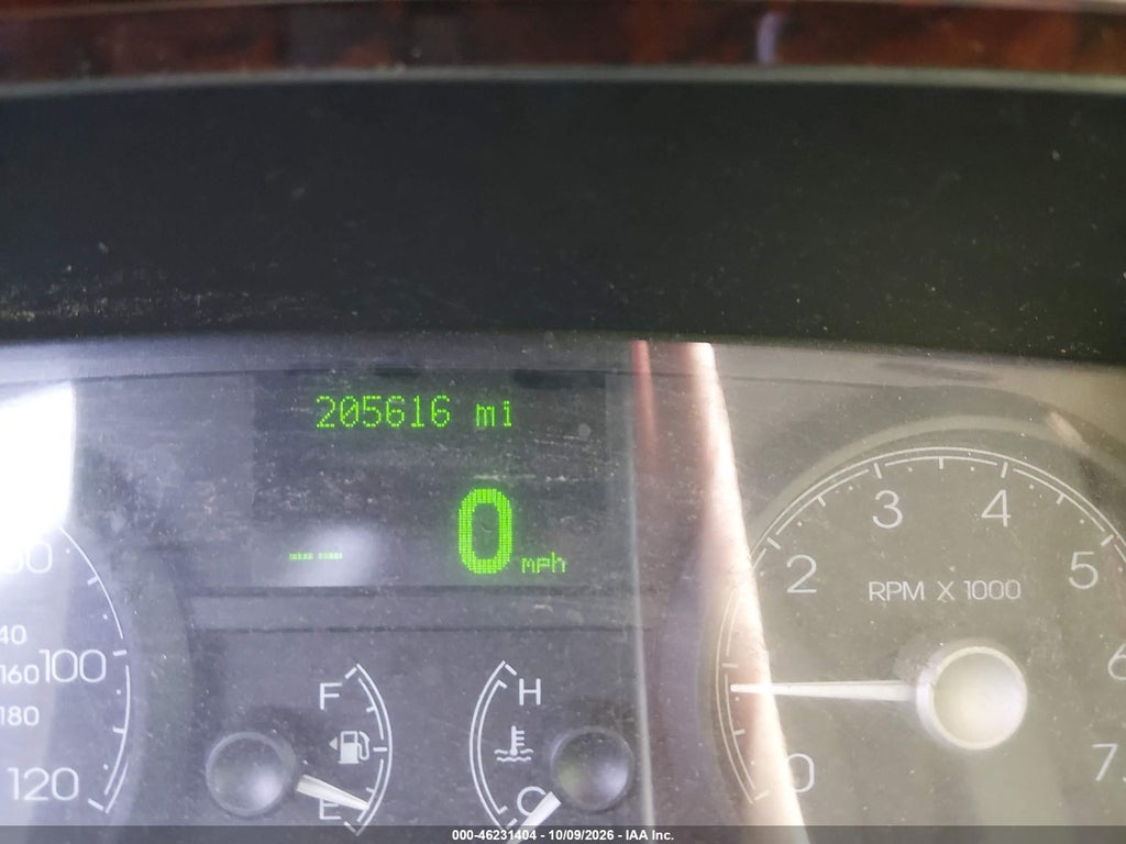 2007 Lincoln Town CAR Signature photo 7